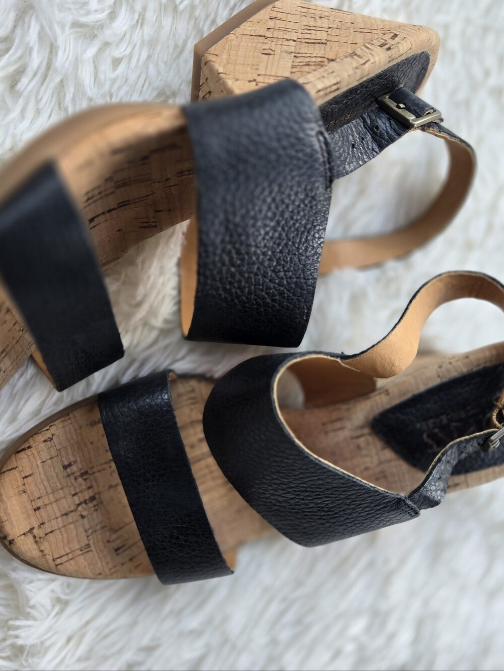 Korky's Soft Pebbled Leather Strappy Cork Heel Sandal US 8